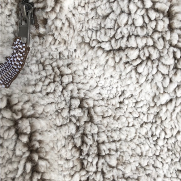 NWT Cozy Sherpa Fleece Pullover!! - Picture 5 of 5